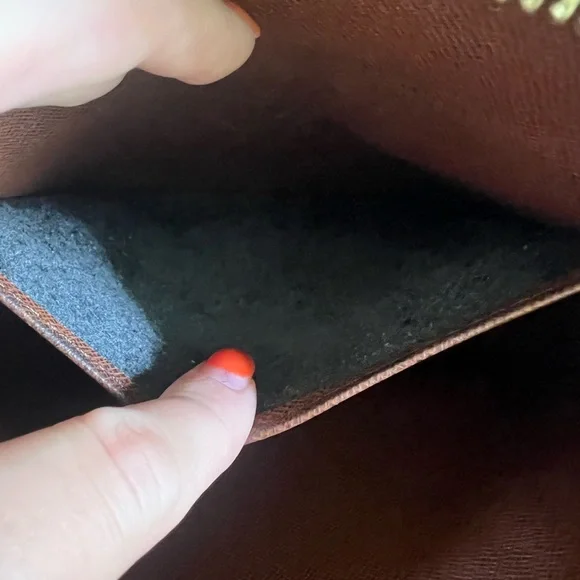 Louis Vuitton Drouot Crossbody Bag - Picture 9 of 12